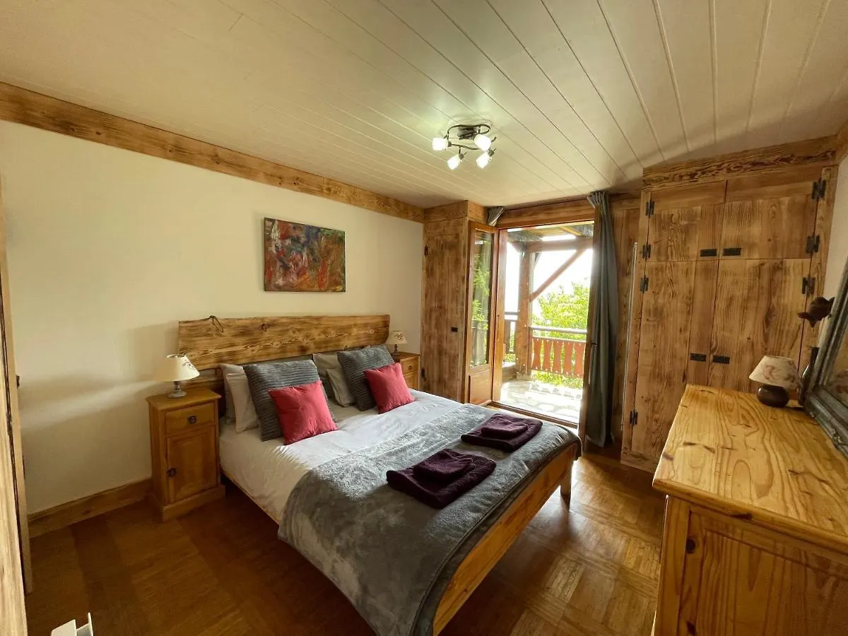 Chalet Le Doux Si, Large Self-Contained Apartment, 2Km From Doucy-Combelouviere And Close To Valmorel La Léchère
